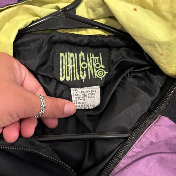 Vintage Dual Control windbreaker - Picture 2 of 3